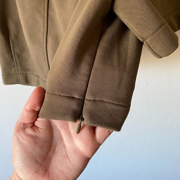 Sweaty Betty Wren Crop Tee in Olivegreen - Picture 7 of 8